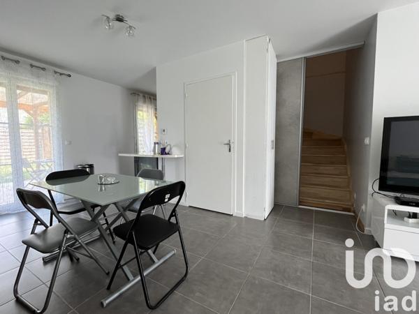Maison 4 pièces de 80 m² à Sainte-Geneviève (60730)