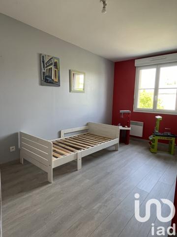 Maison 4 pièces de 80 m² à Sainte-Geneviève (60730)