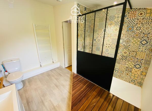Maison
                                                                                                                                                                                                                                                                                                                        9 pièce(s)                                                                                                                                                                                                          6 chambre(s)                                                                                                                                                                                                          300  m²
