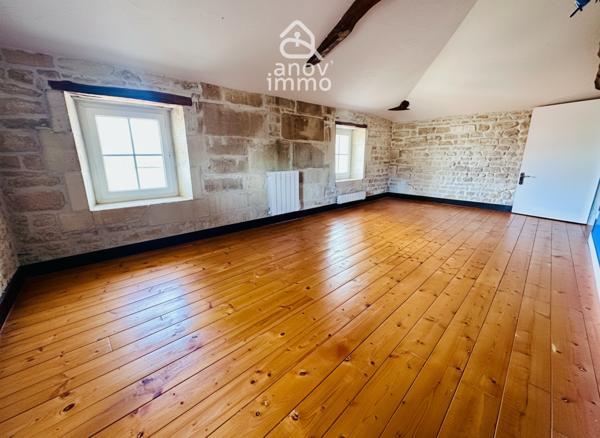 Maison
                                                                                                                                                                                                                                                                                                                        9 pièce(s)                                                                                                                                                                                                          6 chambre(s)                                                                                                                                                                                                          300  m²