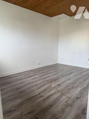 NIEUL LE DOLENT maison rénovée prox commerces