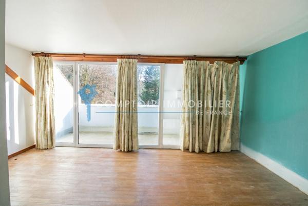 Propriete
                                                                                                                                                                                                                                                                                                                        7 pièce(s)                                                                                                                                                                                                          5 chambre(s)                                                                                                                                                                                                          537  m²