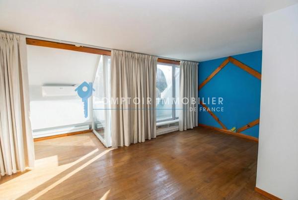 Propriete
                                                                                                                                                                                                                                                                                                                        7 pièce(s)                                                                                                                                                                                                          5 chambre(s)                                                                                                                                                                                                          537  m²