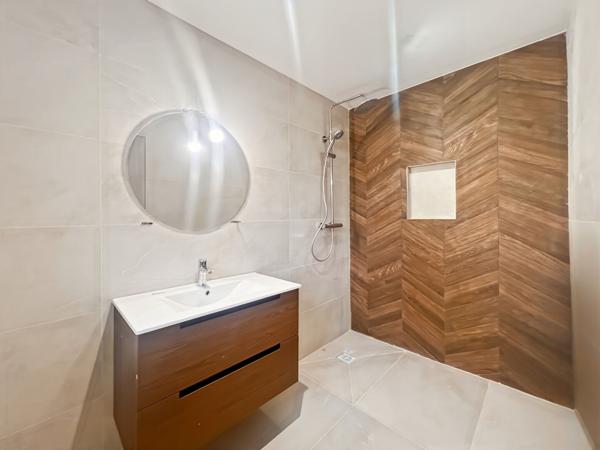 Maison d'architecte neuve 170 m² - Prestations Haut de Gamme - PRINGY