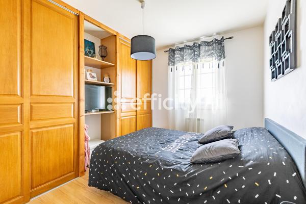 Maison
         6 pièces
        - 110 m² Exclusivité 315 000 € *