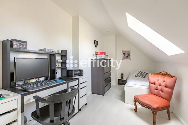 Maison
         6 pièces
        - 110 m² Exclusivité 315 000 € *
