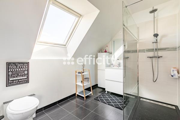Maison
         6 pièces
        - 110 m² Exclusivité 315 000 € *
