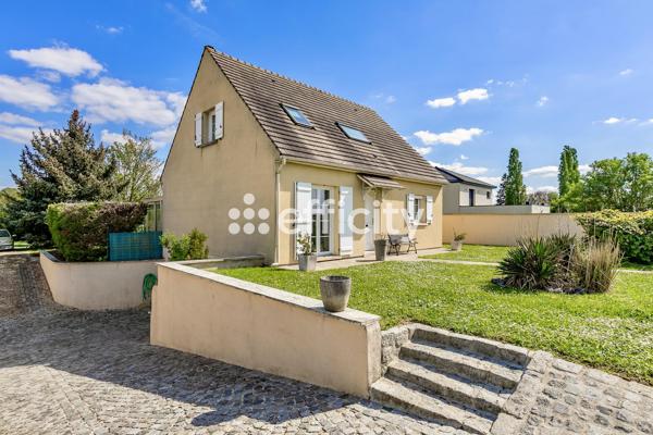 Maison
         6 pièces
        - 110 m² Exclusivité 315 000 € *