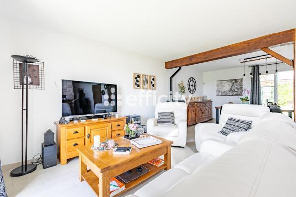 Maison
         6 pièces
        - 110 m² Exclusivité 315 000 € *