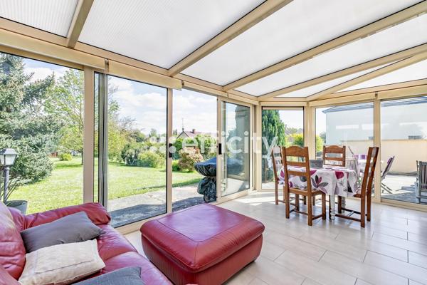 Maison
         6 pièces
        - 110 m² Exclusivité 315 000 € *