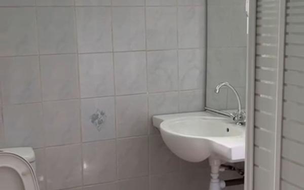 Appartement à louer    4 pièces • 160 m2 Morne-à-l'Eau