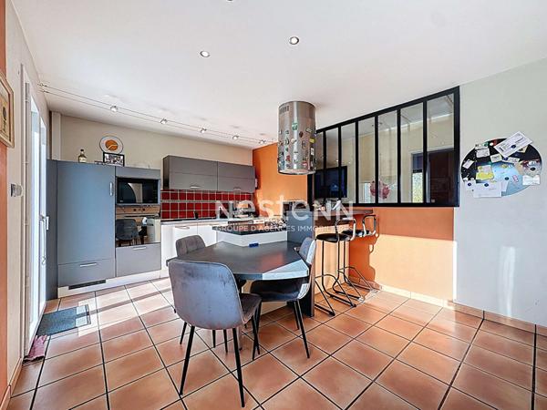 A VENDRE: Maison de plain-pied à Muret - 135 m² habitables sur un terrain clos et paysager avec piscine