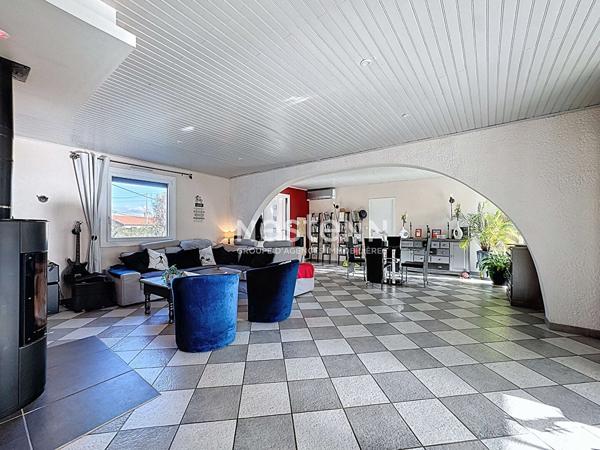 A VENDRE: Maison de plain-pied à Muret - 135 m² habitables sur un terrain clos et paysager avec piscine