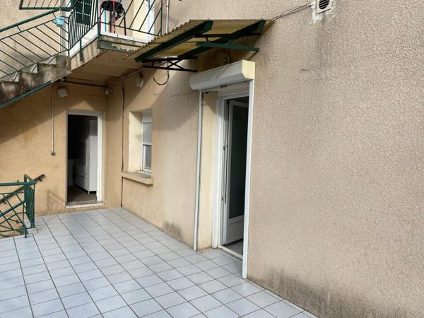 Studiomeublé avec grande terrasse commune