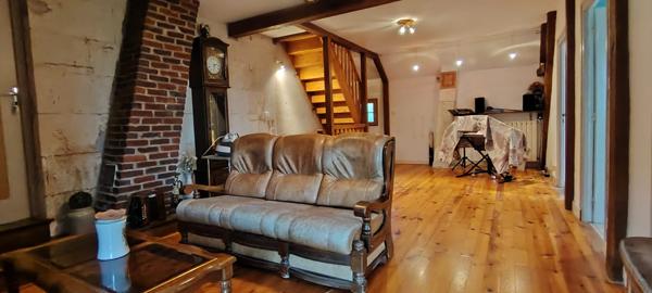 Berneuil-sur-Aisne (60350) À VENDRE – Charmante maison en pierre du XIXe siècle à Berneuil-sur-Aisne (60)