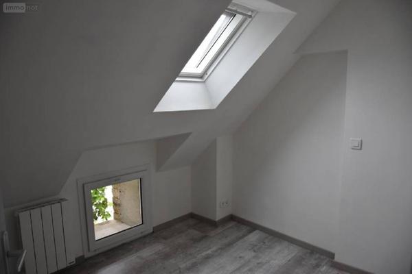 Maison à louer à Rieux dans le Morbihan (56350), ref : 143/1327