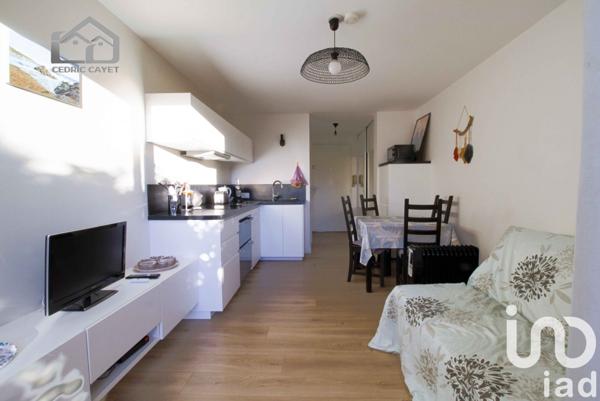 Studio 1 pièce de 21 m² à Carqueiranne (83320)