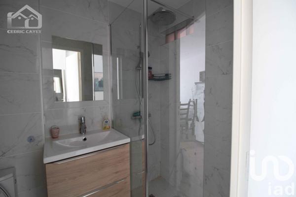 Studio 1 pièce de 21 m² à Carqueiranne (83320)