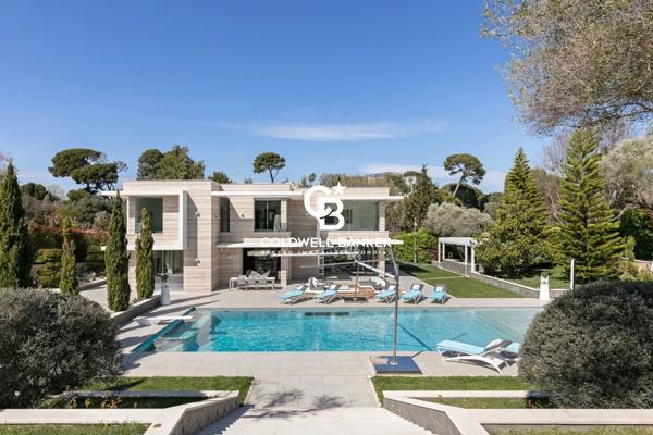 Villa 10 pièces à vendre Antibes - 06160 / Réf: 86834687