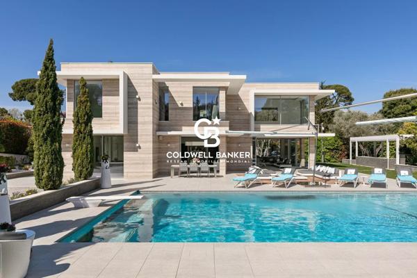 Villa 10 pièces à vendre Antibes - 06160 / Réf: 86834687
