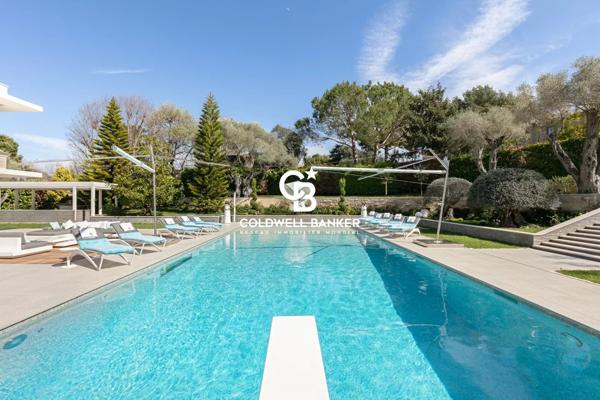 Villa 10 pièces à vendre Antibes - 06160 / Réf: 86834687