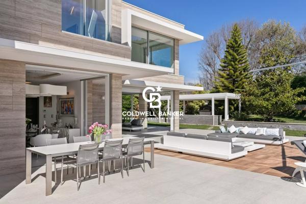 Villa 10 pièces à vendre Antibes - 06160 / Réf: 86834687