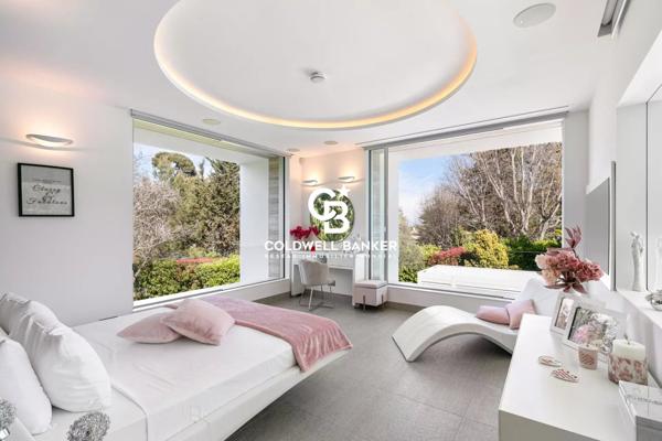Villa 10 pièces à vendre Antibes - 06160 / Réf: 86834687
