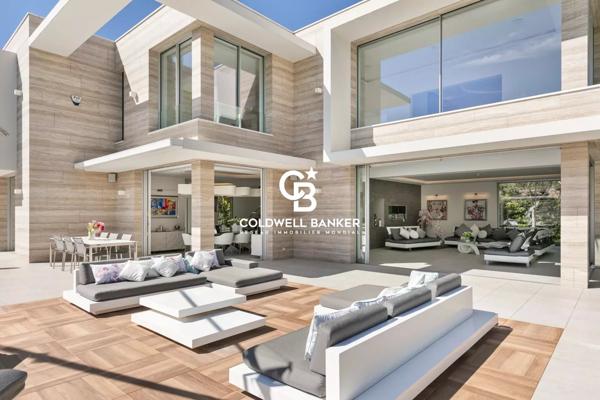 Villa 10 pièces à vendre Antibes - 06160 / Réf: 86834687