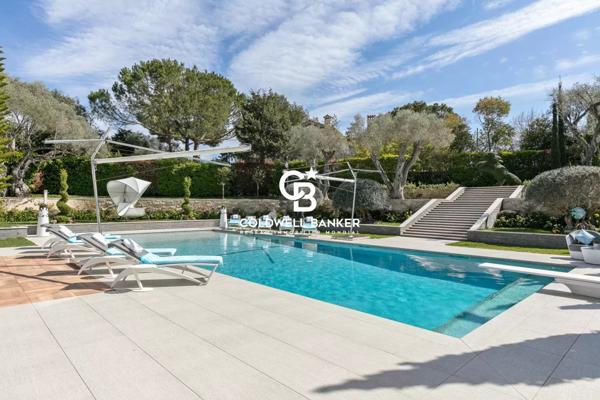 Villa 10 pièces à vendre Antibes - 06160 / Réf: 86834687
