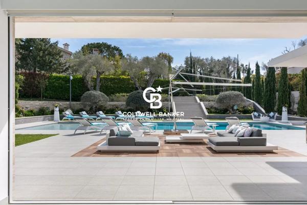Villa 10 pièces à vendre Antibes - 06160 / Réf: 86834687