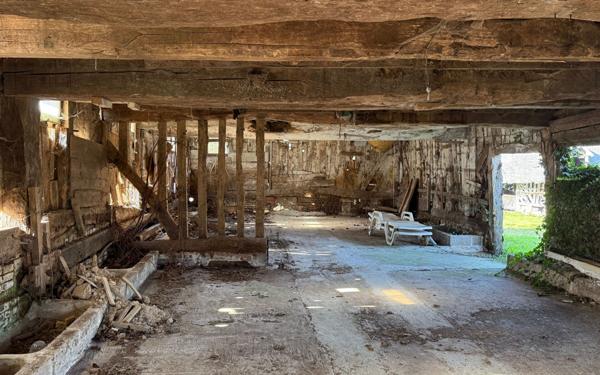 Terrain à vendre    Cresseveuille