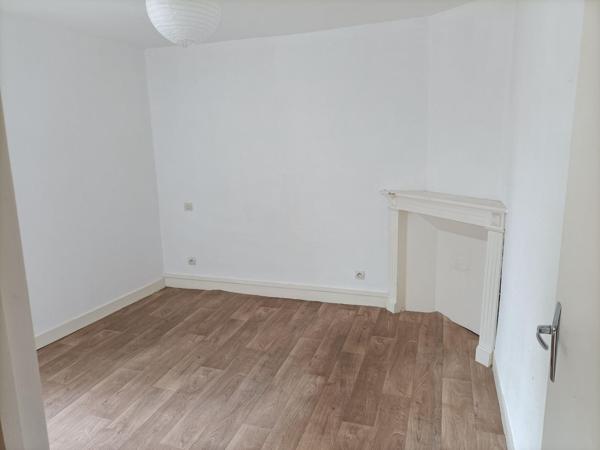 IMMEUBLE 120 M2, MIREBEAU.