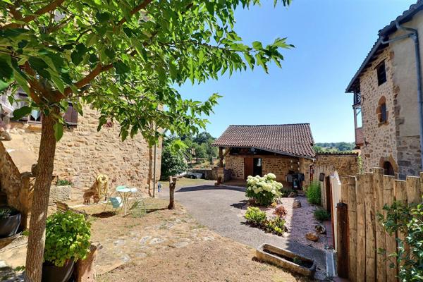 Jolie maison de village en pierre