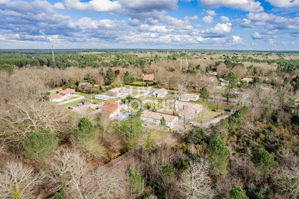 À découvrir sans tarder Superbe maison contemporaine à Parentis-en-Born, quartier Lucats