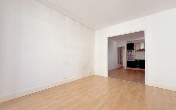 Appartement à vendre    2 pièces • 44,21 m2 Vanves