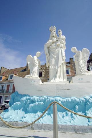 dans immeuble FACE MER vendu MEUBLÉ et ÉQUIPÉ - Cave / SOUS COMPROMIS ! Le Portel (62480)