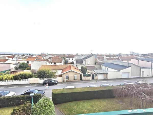 APPARTEMENT A REIMS - T3 d'env. 71 m² au 2éme étage avec ascenseur  - cave et garage