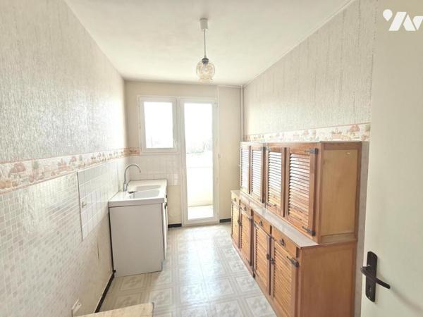APPARTEMENT A REIMS - T3 d'env. 71 m² au 2éme étage avec ascenseur  - cave et garage