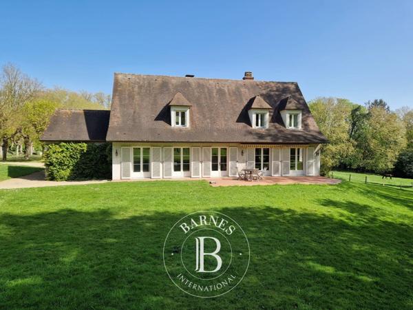 Domont, Propriété 16 Chambres -  651 m² à vendre