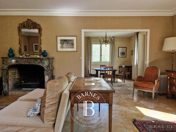 Domont, Propriété 16 Chambres -  651 m² à vendre