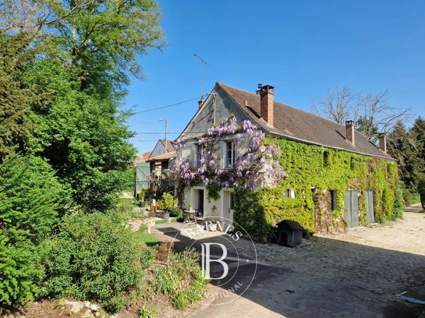 Domont, Propriété 16 Chambres -  651 m² à vendre
