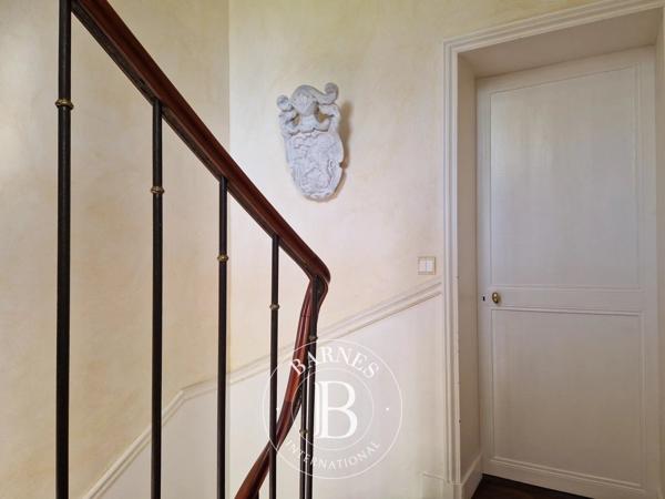 Domont, Propriété 16 Chambres -  651 m² à vendre