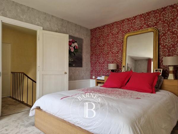 Domont, Propriété 16 Chambres -  651 m² à vendre