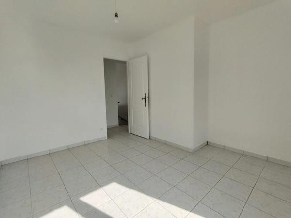 Maison à vendre 5 pièces CADENET (84)