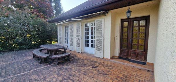 Villa à vendre à Louhans en Saône-et-Loire (71500), ref : CO-LO