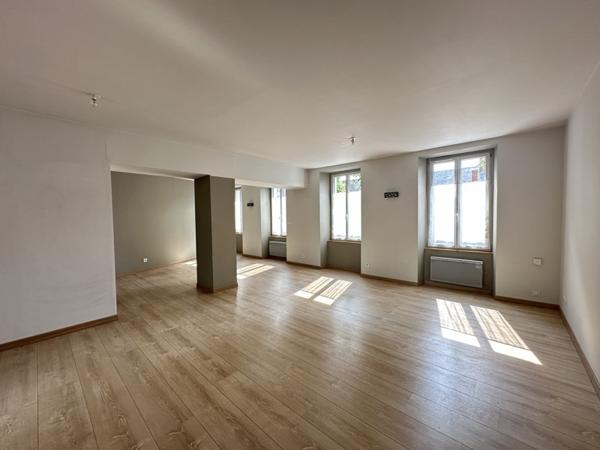 Appartement à vendre 119 460 € Saint-Florent-sur-Cher 4 p 142 m² DPE E