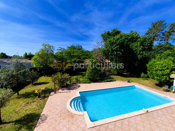 Vente
                Maison263 m² - 9 Pièces -
                    MONT DE MARSAN (40000)