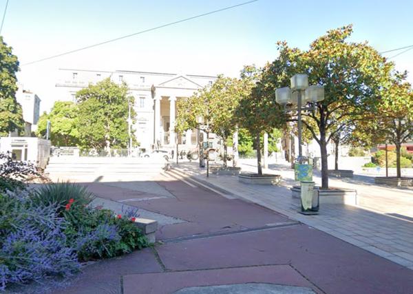 Immeuble
        
        - 814 m² 1 095 000 € *