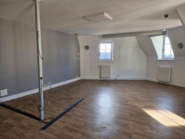 Immeuble
        
        - 814 m² 1 095 000 € *