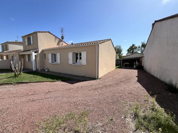 Maison
         6 pièces
        - 115 m² 395 500 € *